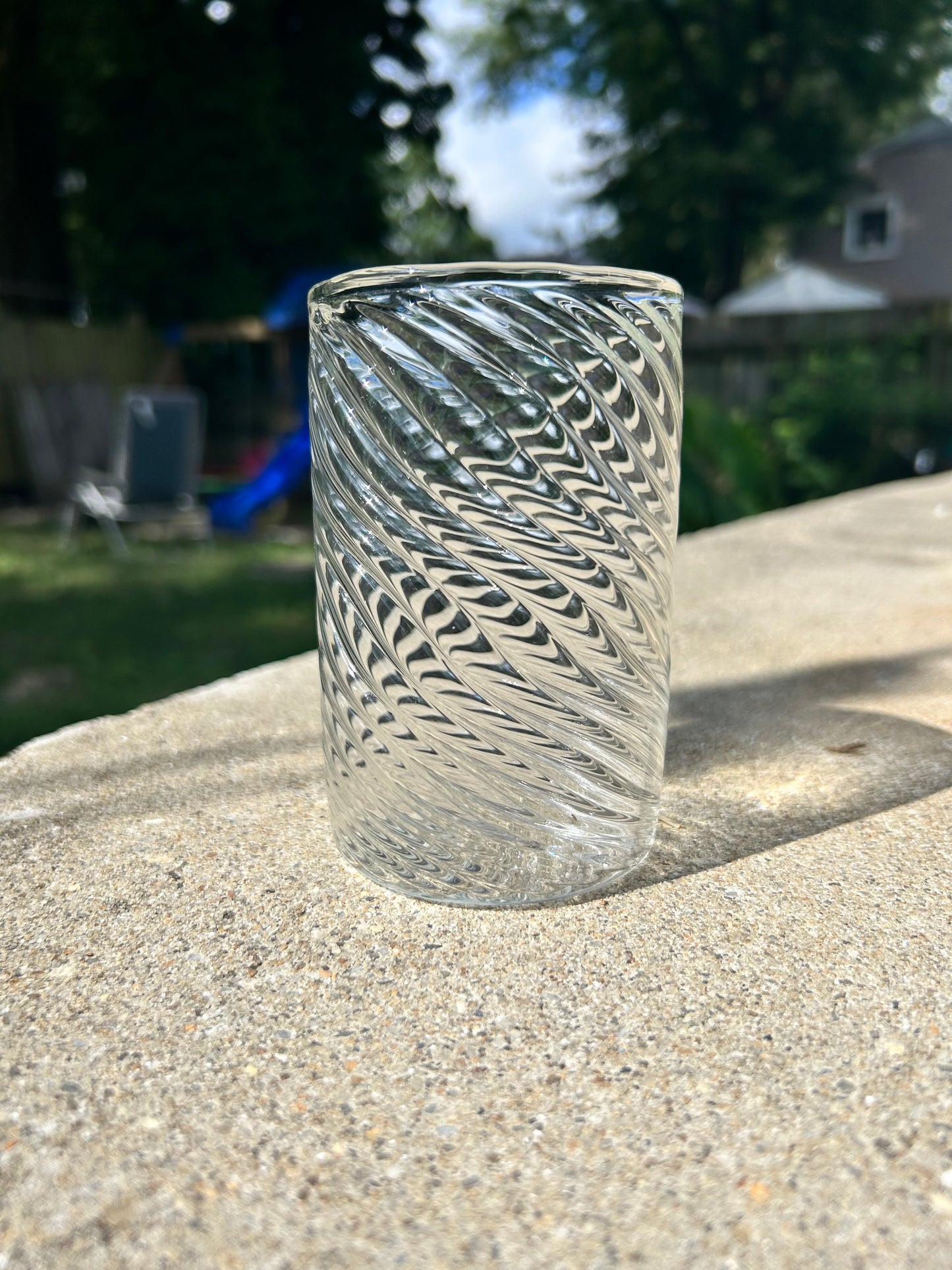 small scalloped tumbler